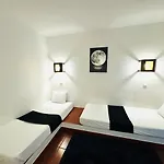 Nova T1 Rua Da Oura شقة *