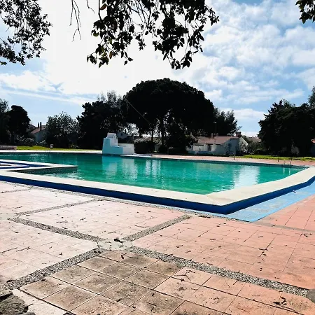 Nova T1 Rua Da Oura アパート