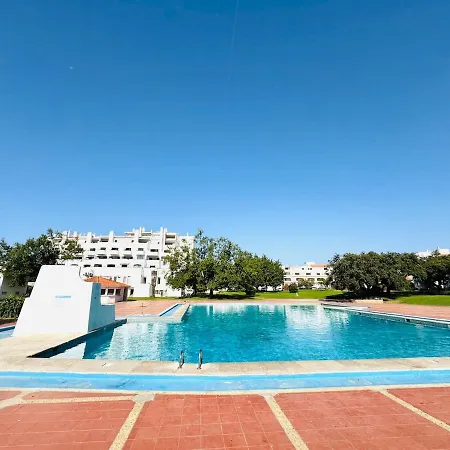 Nova T1 Rua Da Oura *