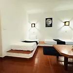 Nova T1 Rua Da Oura *