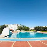 Nova T1 Rua Da Oura *