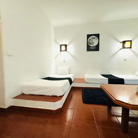 Nova T1 Rua Da Oura *